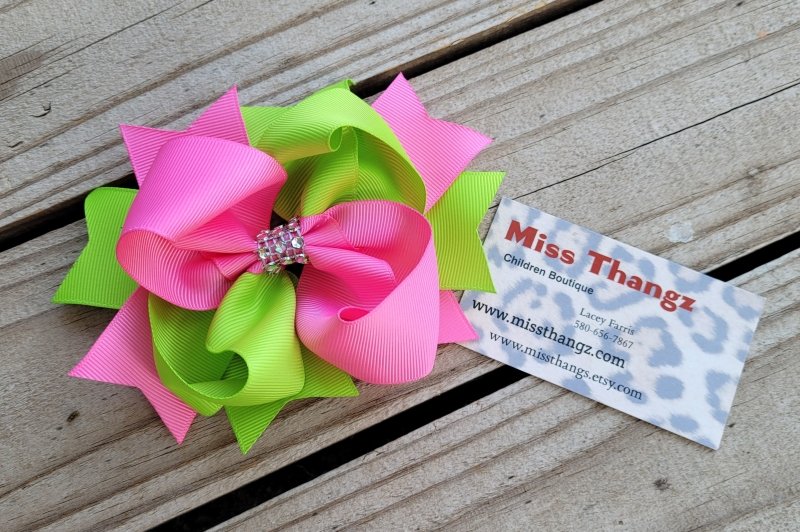 GREEN pink Bow - Miss Thangz